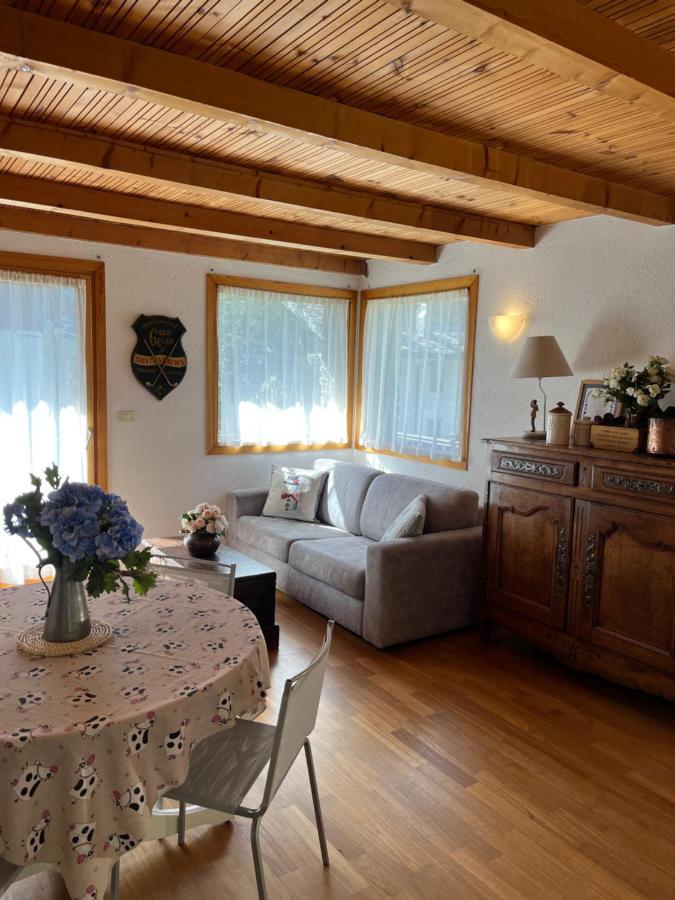 Chalet Blanc "Le Flocon" Courmayeur Exteriör bild