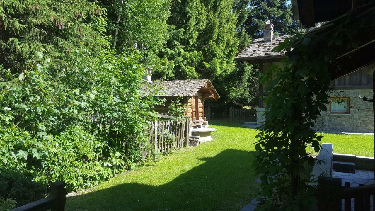 Chalet Blanc "Le Flocon" Courmayeur Exteriör bild